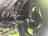 お車を安心してお乗りいただく為には、足回りの定期点検が欠かせません。サービスサポート(有償保証)では無料点検もご提供しており、安心のカーライフをお過ごしいただけるサポート体制が整っています。