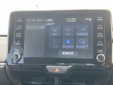 高音質オーディオで、快適なドライブを。お気に入りの音楽を楽しみながら、心地よい時間を過ごせます。操作も簡単に行えます。