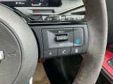 プロパイロット搭載。高速道路でドライバーに代わってアクセル、ブレーキ、ステアリングを自動制御します。