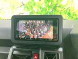 停車中に、番組や映像を楽しめます。長距離移動の休憩時などに、リラックスした時間をお過ごしいただけます。充実の装備で快適な空間を。