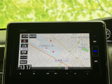 見やすい地図画面で、目的地へのナビゲーションをスムーズに行えます。運転に集中できる、安心のサポート機能です。