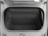 車両に関するお問合せは、ポルシェセンター神戸 六甲アイランド認定中古車センター TEL 078-846-3441までご連絡ください。