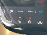 運転席シートヒーター、座面を温めてくれます寒い時期には役立つ機能です。ハンドルヒーターが直に手指を温めてくれます。