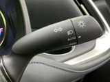 操作しやすいウインカーレバーで、安全な車線変更をサポート。直感的な操作感で、運転に集中できます。安心の運転をサポートします。