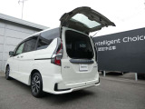 狭い場所での開閉も楽々のハーフドア付き♪お買い物の後の荷物の積み下ろしにめちゃくちゃ便利です。荷物崩れもなく快適にお使いいただけます。