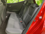 運転席周りはシンプルで操作性に優れています。ドライバーが集中できる空間づくりがされています。快適な運転をサポートします。