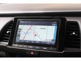 HondaCONNECT対応のVXM-245ZFEi、8インチ純正ナビゲーションを装備。ナビとしてだけでなく、Honda CONNECTの性能を存分に発揮させられます!