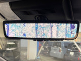 【デジタルインナーミラー】後席の大きな荷物や同乗者で後方が確認しづらい時でも安心!カメラが撮影した車両後方の映像をルームミラー内に表示。クリアな視界で状況の確認が可能です!