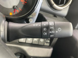 【オートライト】周りの明るさに応じて自動でヘッドライトの点灯・消灯ができる機能です!ライトの付け忘れ・消し忘れなどが無くなり、雨の日や夕方の走行も安心!トンネル通過時も便利ですね♪
