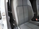 全国納車可能です。サンク東京店、サンク福岡店での店頭納車、アフターメンテナンスをはじめ、さらに遠方のお客様への故障修理も最寄の正規ディーラー様での対応手配をさせて頂きます。お気軽にご依頼ください。