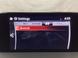 Bluetoothに接続することで、スマートフォンに入っている音楽アプリを車内で楽しめたり、通話が出来ます♪