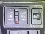 【電動スライドドア】隣の車との距離が近い駐車場でも、ぶつける心配をせずスムーズに開閉。限られたスペースを賢く使う、暮らしに寄り添った設計が魅力です。