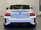 大型のL字型のリアランプもLEDライトを採用。洗練されたデザインにより、シャープなLEDランプの点灯します。後ろからの見た目にもこだわっております。
