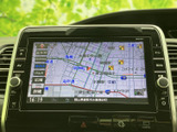 使いやすいナビゲーションシステムで、スムーズなドライブをサポート。目的地設定も簡単に行えます。