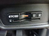 ETC付。高速道路の料金所はキャッシュレスで通過です。サービスエリア等にあるスマートインターの出入りも利用可能でとっても便利。ご納車後すぐにお使い頂けるようセットアップしてのお渡しとなります。