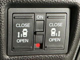 【両側パワースライドドア】両側がパワースライドドアになっており、運転席のスイッチやスマートキーでも開閉が可能です!開口部も広いので乗り降りも楽々♪