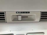 車内を快適に・・・リアシーリングファンを装備しています♪