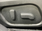 【パワーシート】スイッチ一つで簡単にシートの微調整が可能!電動だから力もいりません!快適なシートポジションにセットして、快適なドライブをお楽しみください。