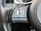 ◆クルーズコントロールにレーダーセンサーを組み合わせ、先行車を測定し設定されたスピードを上限に自動で加減速を行います。一定の車間距離を維持することで、長距離走行でのドライバーの疲労を低減させます。