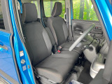 運転席シート廻りは使用感も少なく、良好な状態となっています。丁寧に使われていたことがよくわかりますね。