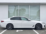 オリジナル・サービスもついたBMW自動車保険も取り扱っております。BMW自動車保険にご加入いただくと、万一のトラブルを24時間365日サポートするエマージェンシー・サービスの〈プレミアム〉をご利用いただけます。