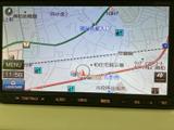 目的地までスムーズに案内。分かりやすい表示で、長距離ドライブも安心です。普段使いはもちろん、遠出の際にも重宝する機能ですね。