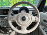 インテリアに合わせたデザインのステアリングは、運転される方のことも考え、運転しやすい形状、大きさです。是非一度、実際に触ってお確かめください。