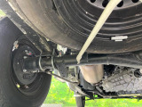 お車を安心してお乗りいただく為には、足回りの定期点検が欠かせません。サービスサポート(有償保証)では無料点検もご提供しており、安心のカーライフをお過ごしいただけるサポート体制が整っています。