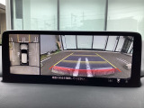 狭い場所での駐車やすれ違いなどでより的確な運転操作に役立つ360&deg;ビューモニターが装備されています。