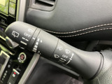 雨天時でもクリアな視界を確保。ワイパーの操作は簡単で、運転に集中できます。