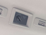 後席エアコンもついており、車内の温度をすばやく快適にしてくれます
