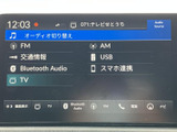 多彩なオーディオ機能で、車内空間を彩ります。お好みの音楽を楽しみながら、快適なドライブを。