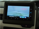 ◆バックカメラ◆リバースにするだけで映ります、後方の安全確認や、狭い駐車場での車庫入れ、雨の日や夜間など視界の悪い時に便利です!安全にバックする為には欠かせない装備です。