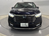重厚感のあるフロントグリルは高級感を醸し出してくれます。是非一度現車をご覧ください!
