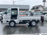 大きく開くドアで乗り降りらくらく☆