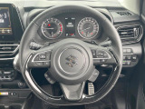【純正革巻きステアリング】上質な革を使用することで、手にしっかり馴染みとても運転しやすいハンドルです♪