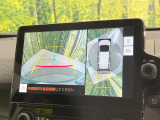 【パノラミックビューモニター】専用のカメラにより、上から見下ろしたような視点で360度クルマの周囲を確認することができます☆死角部分も確認しやすく、狭い場所での切り返しや駐車もスムーズに行えます。