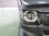 LEDヘッドライトは、点灯の瞬間から光量を発揮し、突然暗くなるトンネルなどでの安定感を高めます。