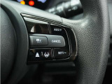 ◆アダプティブクルーズコントロール◆予め設定した車速内でクルマが自動的に加減速。前走車との適切な車間距離を維持しながら追従走行します。【LKAS】車線維持支援システムでステアリング操作を支援。