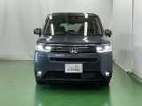 LEDヘッドライトを装備しています。LEDヘッドライトはとても明るく、雨の日や夜間走行も安全・安心です。オートライトコントロール付きで周囲の明るさに応じて自動で点灯・消灯します