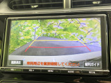 後方確認がしやすく、狭い道や駐車時も安心です。ガイドライン表示で、より正確な距離感が掴めます。運転に自信がない方にもおすすめです。