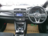 操作しやすい運転席廻り!操作パネルも使いやすい!!ドライブが楽しくなります!