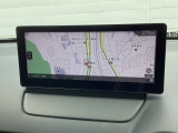 センターディスプレイにナビやフルセグTVやBluetoothなどのエンターテーメント機能を凝縮したマツダコネクト!