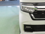 LEDヘッドライトは、点灯の瞬間から光量を発揮し、突然暗くなるトンネルなどでの安定感を高めます。