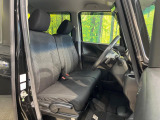 運転席シート廻りは使用感も少なく、良好な状態となっています。丁寧に使われていたことがよくわかりますね。