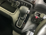 発進時から滑らかに加速する無段階変速のCVTはストップ&ゴーの多い街の中も快適です