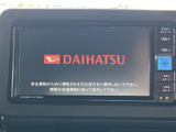 使いやすいインターフェースで、快適なドライブをサポート。音楽やラジオを楽しみながら、目的地までスムーズに案内してくれます。