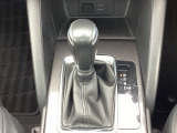 アクセルペダルを踏み込む量や速さに応じて変速パターンをし、人馬一体の運転感覚を発揮してくれる6速オートマ!