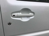 これは、便利!!アドバンストキー これをバックに入れておけばドアの施錠やエンジン始動が出来るんです。鍵を探さなくてもいいんです☆