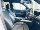 ◆LIBERALAは、輸入車選びの新たなスタイルを提案するインポート・セレクト・ブランドです。オーナー様となる方がクルマから直接感じる感性を第一にした、最良の一台との出会いをコーディネートいたします。
